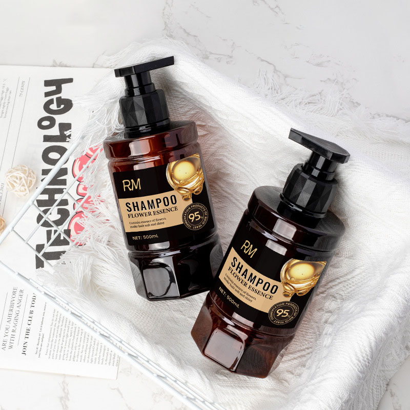 Flacon de 500 ml din plastic cu pompă petale de animale de companie cu pompă cu șurub Flacon de șampon pentru hotel de valoare ridicată pentru ambalaj de îngrijire personală Flacon de 500 ml din plastic cu pompă petale de animale de companie cu pompă cu șurub Flacon de șampon pentru hotel de valoare ridicată pentru ambalaj de îngrijire personală